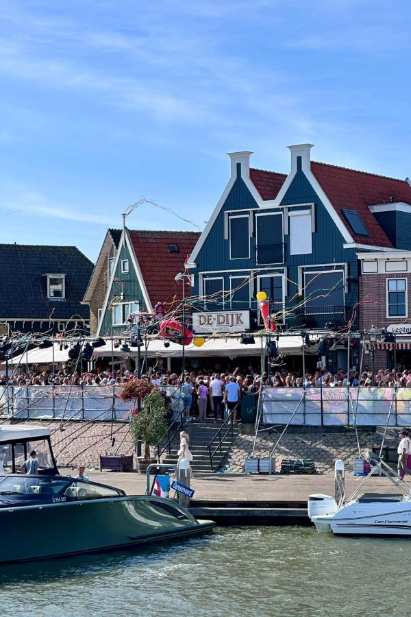 Amsterdam Entertainment Guide › Amsterdam | Holland | International Travel Guide